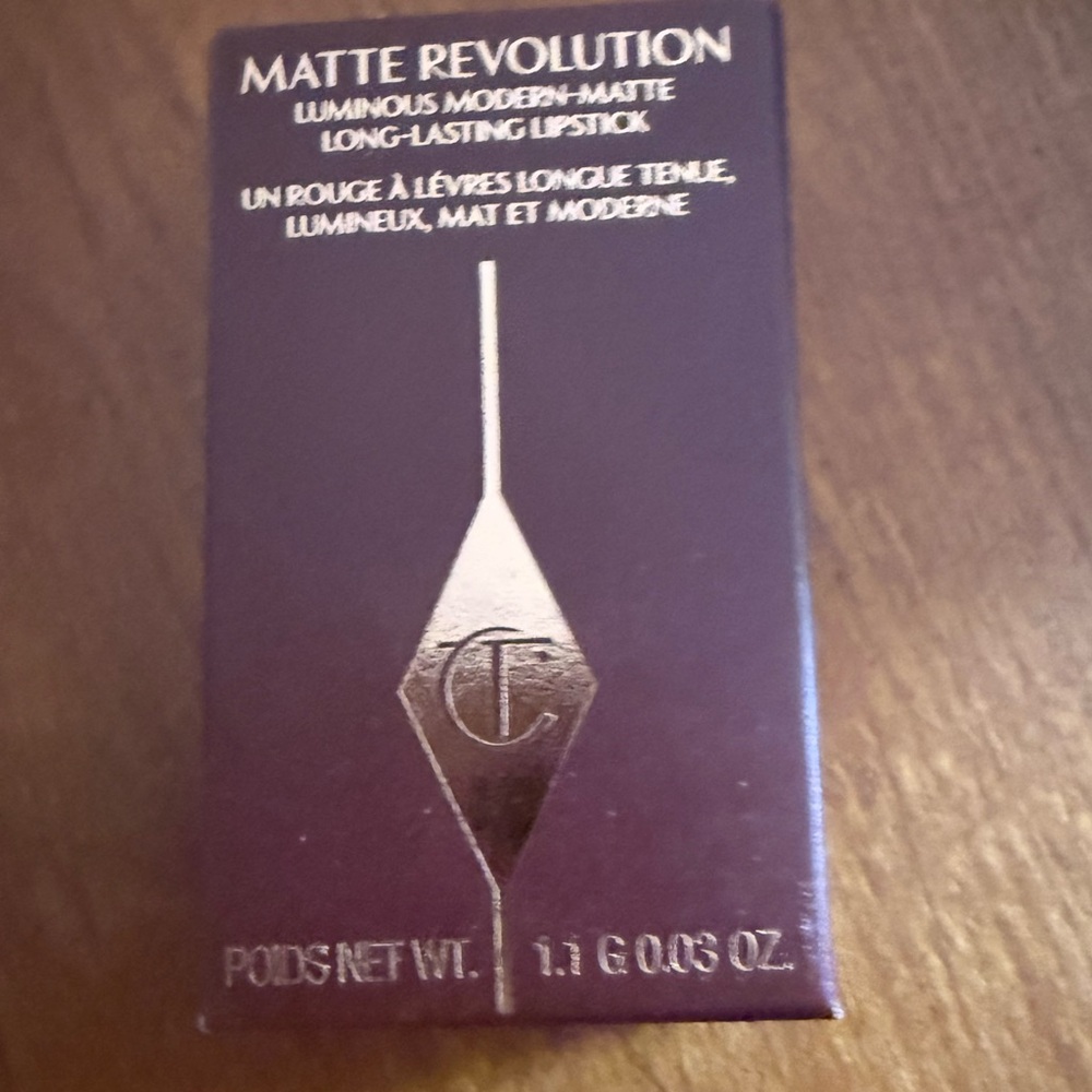 ❤️ 3/$25 CHARLOTTE TILBURY MATTE REVOLUTION DELUXE LIPSTICK - PILLOW TALK